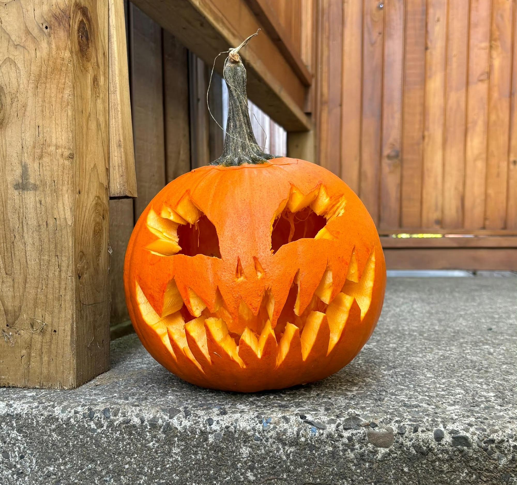 Lämpimät toiveet Halloweenille liikekumppaneille